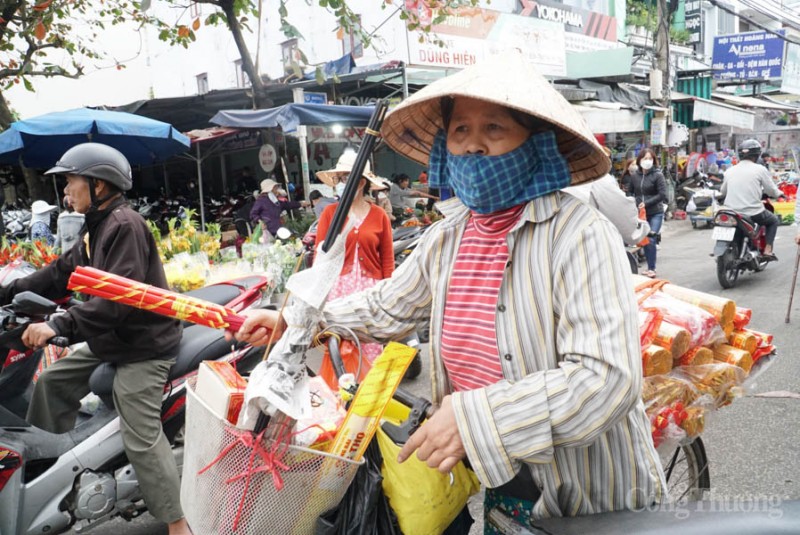 Đà Nẵng: Hối hả chợ ngày 30 Tết