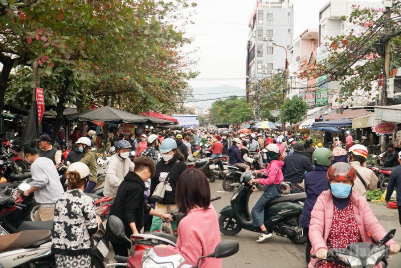 Đà Nẵng: Hối hả chợ ngày 30 Tết