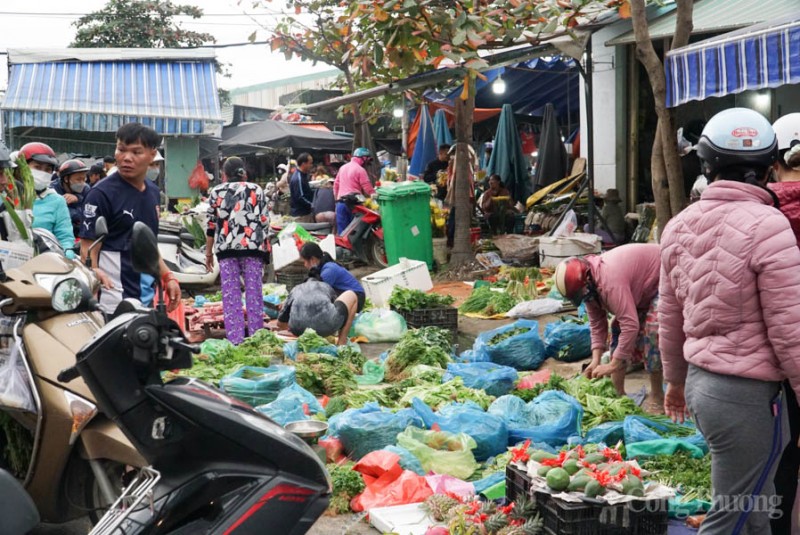 Đà Nẵng: Hối hả chợ ngày 30 Tết