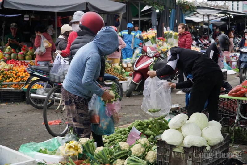 Đà Nẵng: Hối hả chợ ngày 30 Tết