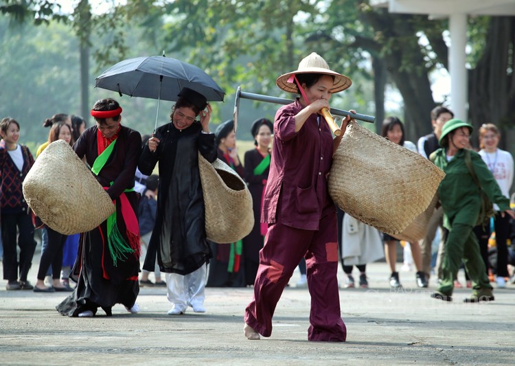 Độc đáo trò chơi chạy Ró, nét đẹp văn hóa tinh thần của vùng Kinh Bắc Độc đáo trò chơi chạy Ró, nét đẹp văn hóa tinh thần của vùng Kinh Bắc