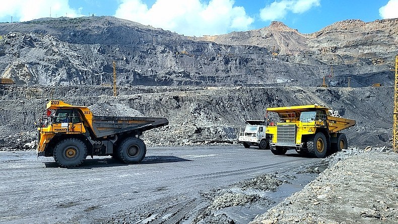 TKV ra quân, phấn đấu sản xuất gần 40 triệu tấn than năm 2023 TKV ra quân, phấn đấu sản xuất gần 40 triệu tấn than năm 2023