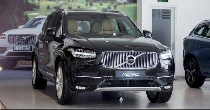 Năm 2021, Volvo từng phải triệu hồi 85.500 xe gồm: XC90, XC60, S90 và V90 Cross Country để thay thế cầu chì của bộ bơm nhiên liệu