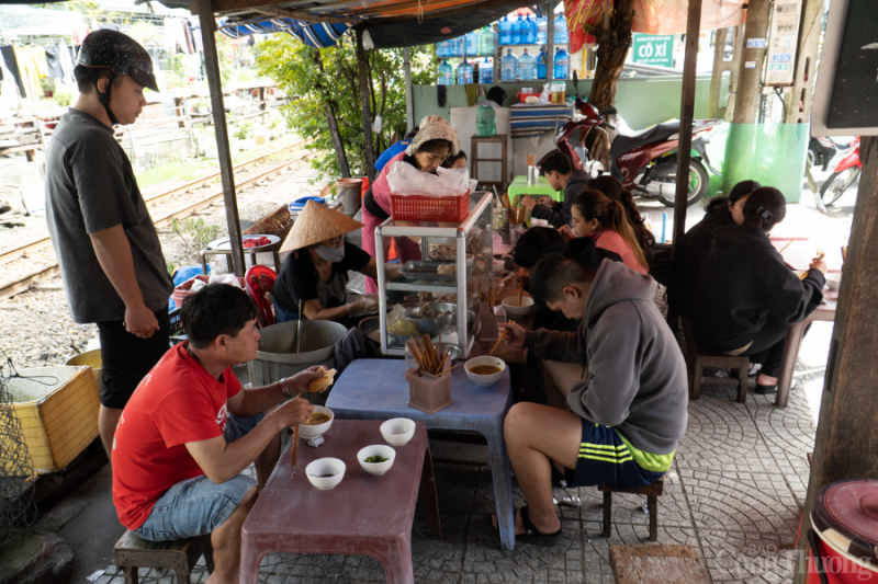 Thơm ngon bún bò, bún mắm nêm giá từ 5.000 đồng/tô nức tiếng Đà Nẵng Thơm ngon bún bò, bún mắm nêm giá từ 5.000 đồng/tô nức tiếng Đà Nẵng