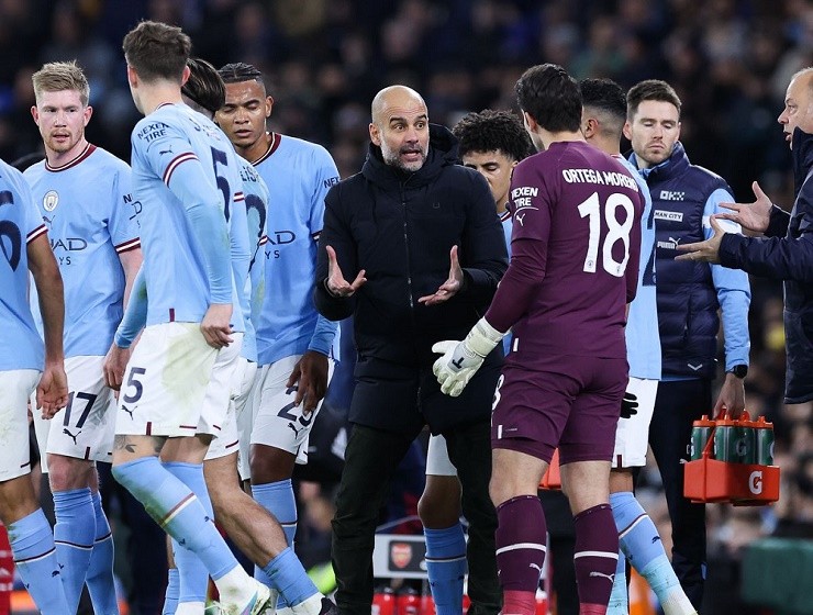 Toàn cảnh vụ việc gây rúng động Ngoại hạng Anh của Man City