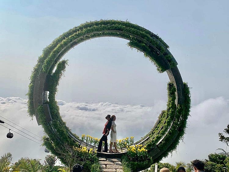Biển mây tại Sun World Ba Den Mountain. Ảnh: Nguyễn Minh Tú