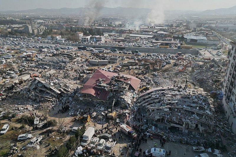 Mỹ tuyên bố miễn trừ 180 ngày trừng phạt để viện trợ động đất cho Syria