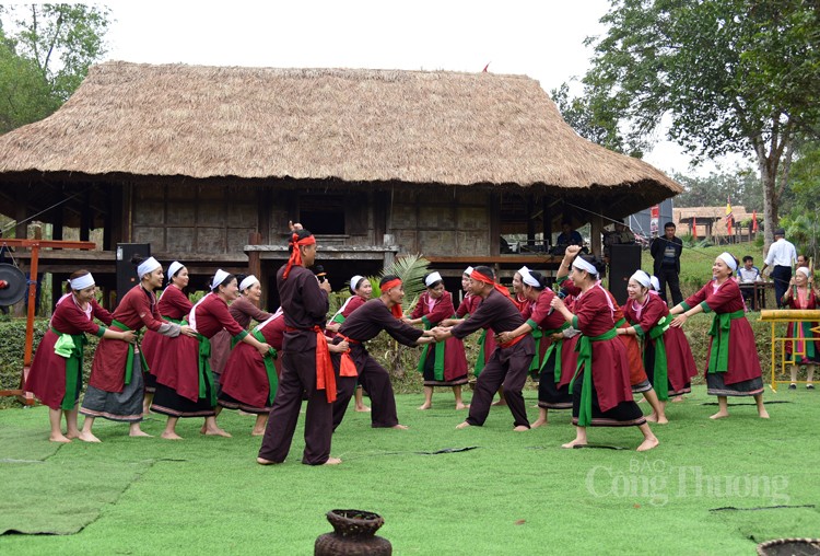 Độc đáo nghi thức “Chậm đò ho” của dân tộc Thổ