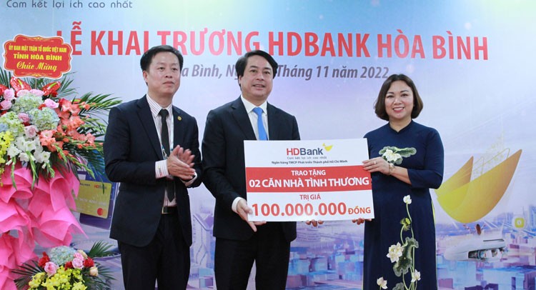 HDBank phủ sóng khắp 61/63 tỉnh, thành trên cả nước, phục vụ thêm hàng triệu khách hàng