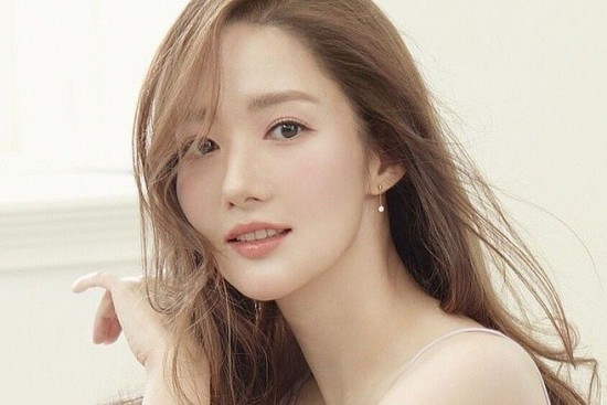 Nữ diễn viên Park Min Young phim “Thư ký Kim sao thế” bất ngờ bị điều tra