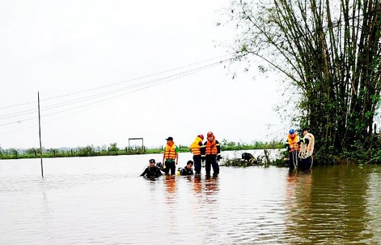 Thừa Thiên Huế: Về quê ăn cỗ, nước cuốn người chồng tử vong