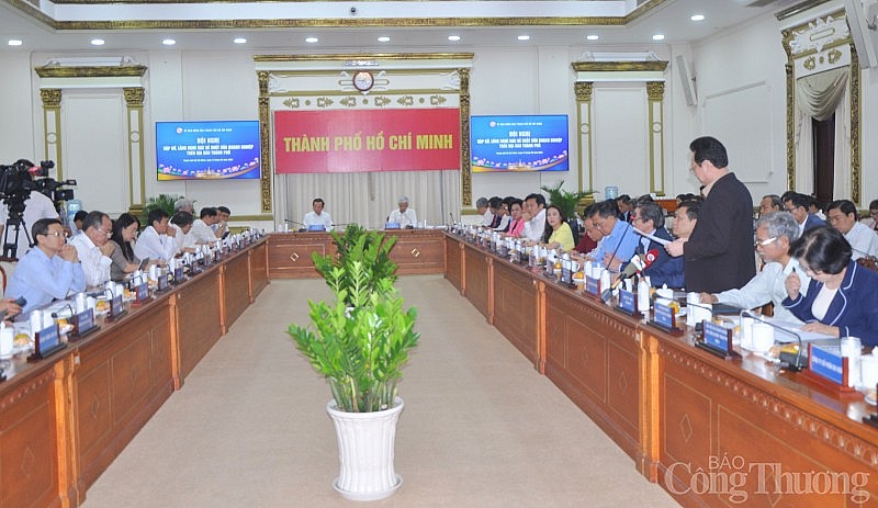 Cộng đồng doanh nghiệp kiến nghị nhiều vấn đề nóng thúc đẩy tăng trưởng TP. Hồ Chí Minh