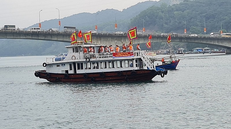 Tỉnh Quảng Ninh: Hàng vạn người tham gia Khai hội Đền Cửa Ông năm 2023 Tỉnh Quảng Ninh: Hàng vạn người tham gia Khai hội Đền Cửa Ông năm 2023