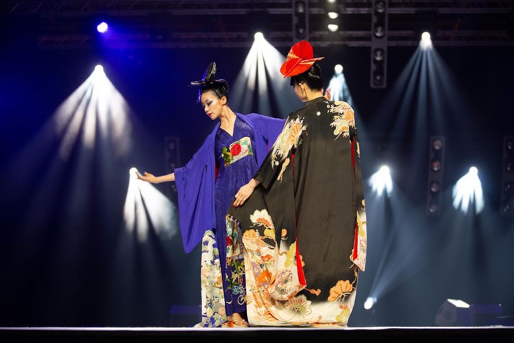 Kobayashi Eiko – Người kể câu chuyện thời đại qua trang phục kimono