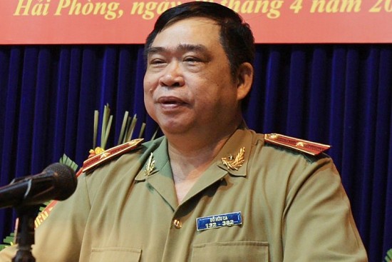 de nghi khai tru ra khoi dang ong do huu ca