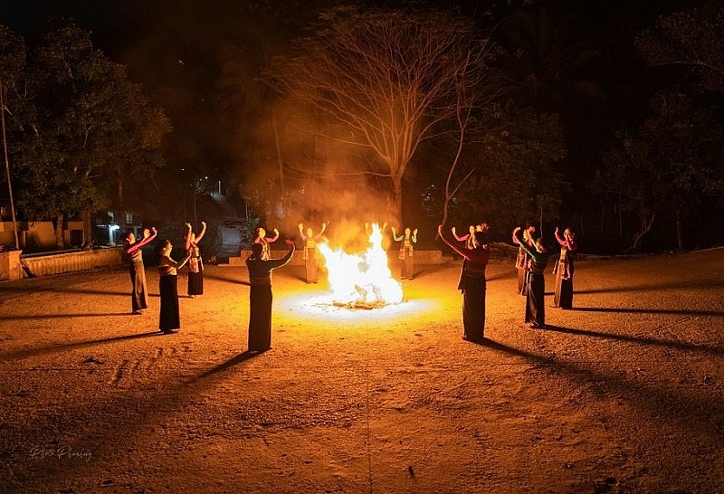 “Công nghiệp không khói” làm thay đổi cuộc sống đồng bào dân tộc Thái ở bản Bút xứ Thanh