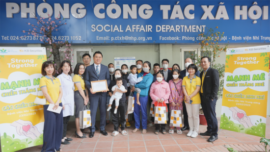 chuyen thien nguyen y nghia cua cong ty chung khoan kb viet nam tai benh vien nhi trung uong
