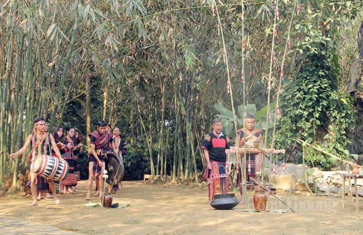 Lễ cúng bến nước: Lan toả thông điệp bảo vệ môi trường của dân tộc Ba Na Lễ cúng bến nước: Lan toả thông điệp bảo vệ môi trường của dân tộc Ba Na
