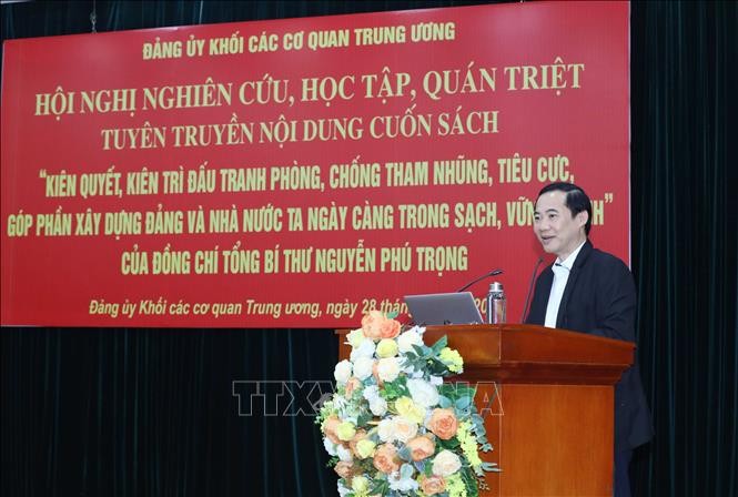 Đảng uỷ Khối các cơ quan T.Ư quán triệt cuốn sách của Tổng Bí thư