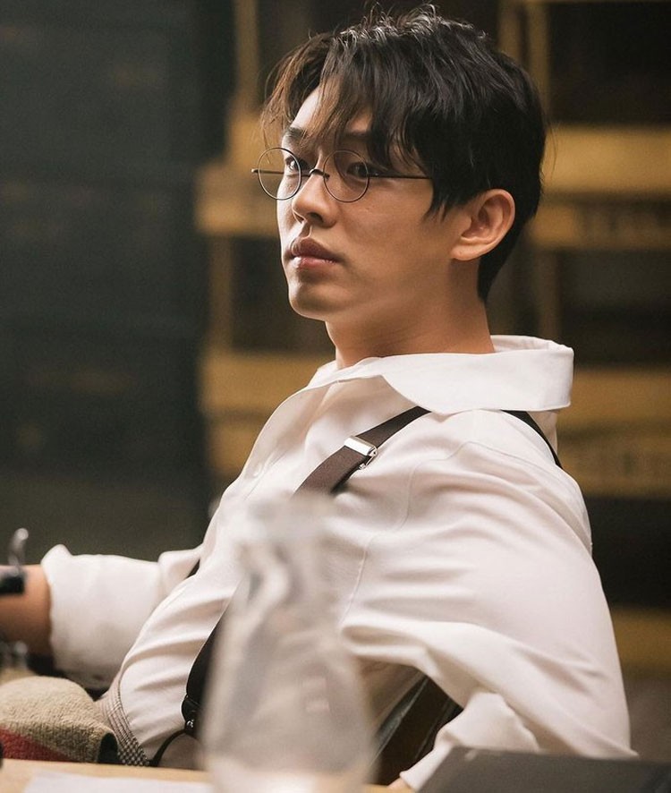 Yoo Ah In dương tính với 4 chất cấm, bị cảnh sát khám nhà riêng