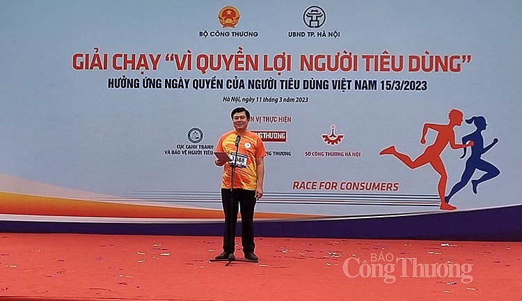 Thứ trưởng Bộ Công Thương Nguyễn Sinh Nhật Tân phát biểu tại sự kiện