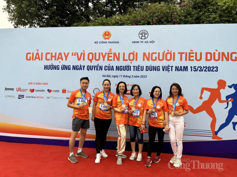 Sôi động giải chạy “Vì quyền lợi người tiêu dùng” - Race for consumers