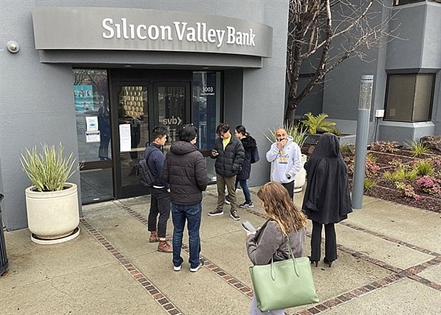 Ngành ngân hàng Mỹ choáng váng vì sự sụp đổ của Silicon Valley Bank