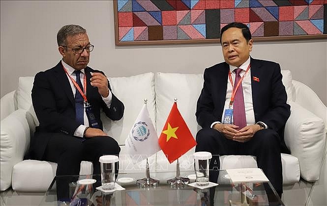 Phó Chủ tịch Thường trực Quốc hội Trần Thanh Mẫn tiếp Chủ tịch IPU Duarte Pacheco bên lề Đại hội đồng IPU-146 tại Bahrain. 