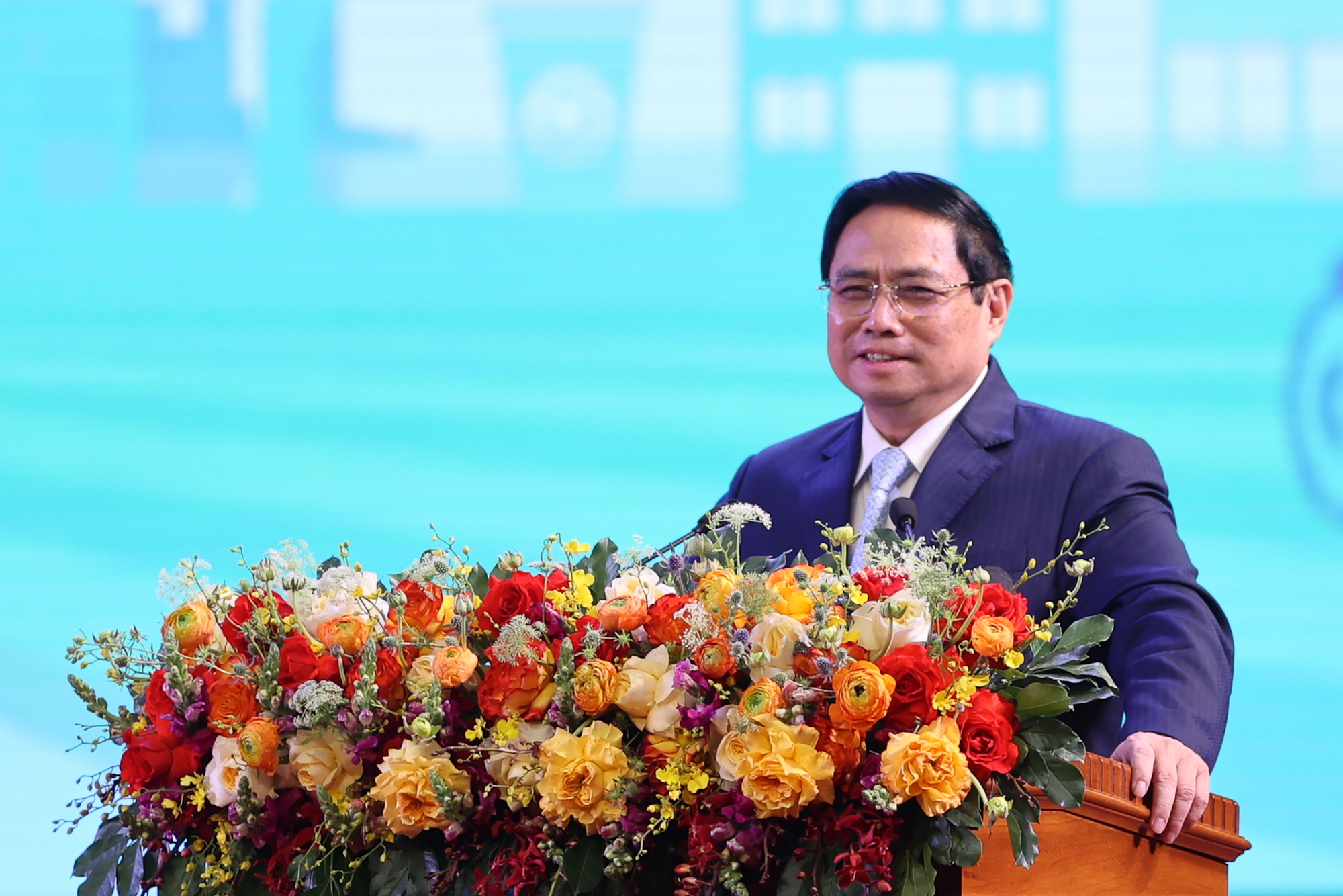 Tỉnh thứ 5 hoàn thành xây dựng nông thôn mới: Đẩy mạnh công nghiệp hóa, hiện đại hóa nông thôn - Ảnh 7.