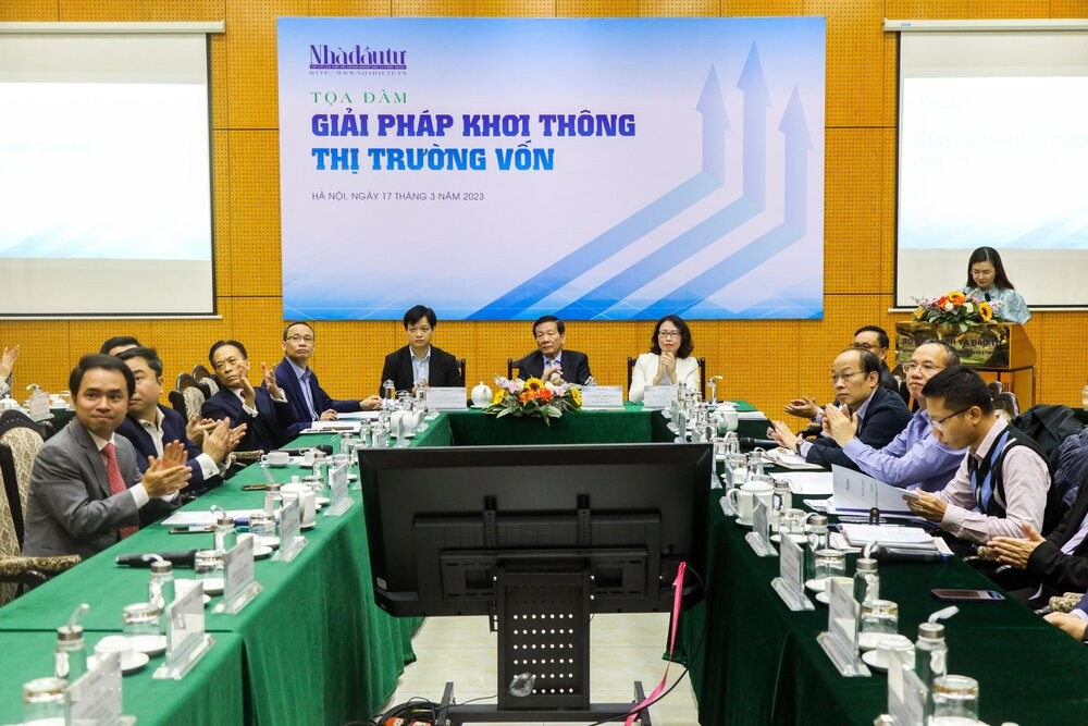 Khơi thông thị trường vốn: Cần lấy lại niềm tin của nhà đầu tư và cùng nhau chia sẻ rủi ro