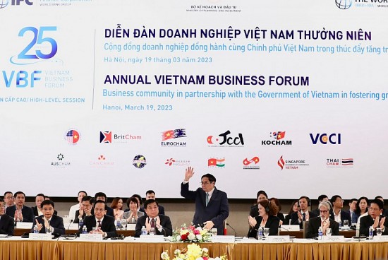 dien dan doanh nghiep viet nam thuong nien viet nam diem sang trong buc tranh kinh te toan cau