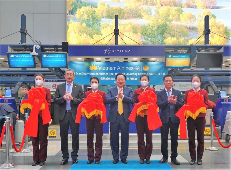 Chuyến bay thường lệ đầu tiên từ Bắc Kinh đến Hà Nội sau đại dịch Covid-19