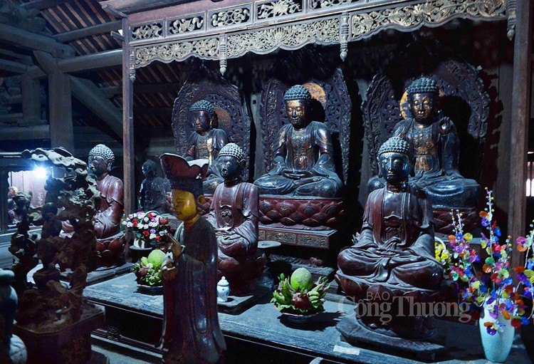 Chùa Bút Tháp, kiệt tác nghệ thuật điêu khắc trên đá và gỗ Chùa Bút Tháp, kiệt tác nghệ thuật điêu khắc trên đá và gỗ