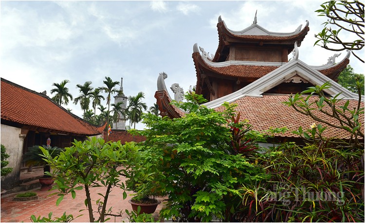 Chùa Bút Tháp, kiệt tác nghệ thuật điêu khắc trên đá và gỗ Chùa Bút Tháp, kiệt tác nghệ thuật điêu khắc trên đá và gỗ