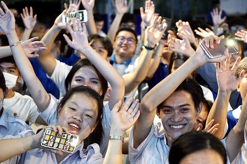 TP. Hồ Chí Minh: Hàng nghìn tình nguyện viên tham gia chiến dịch hưởng ứng Giờ Trái đất