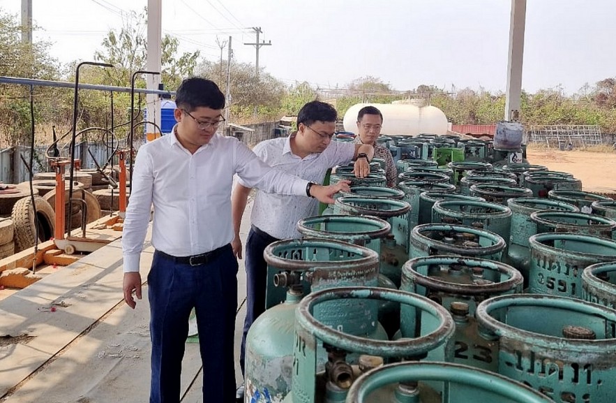 PV GAS làm việc tại Lào và gặp gỡ các công ty kinh doanh LPG tại thị trường Lào