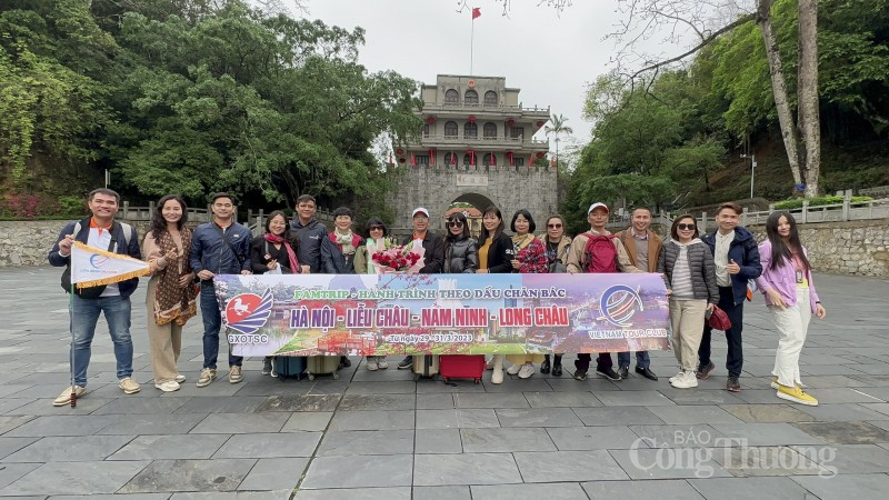 Nhiều du khách Việt Nam chọn Trung Quốc là điểm đến trong dịp lễ 30 tháng 4
