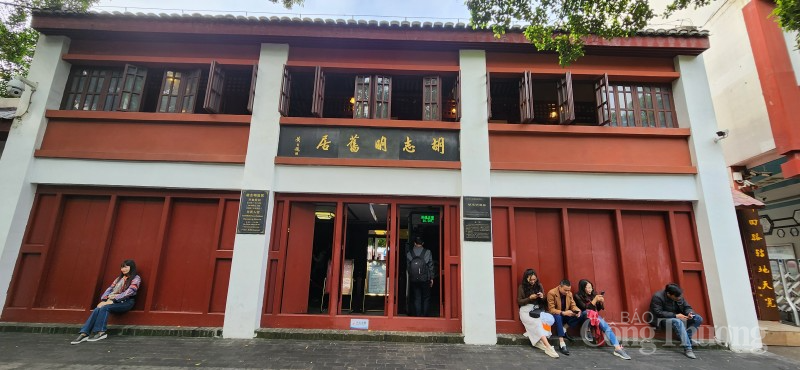 Nhiều du khách Việt Nam chọn Trung Quốc là điểm đến trong dịp lễ 30 tháng 4
