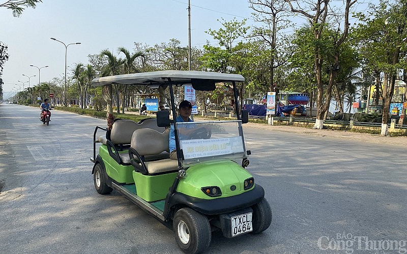 Nghệ An: ‘Có mặt còn lúng túng’ trong chấn chỉnh xe điện 4 bánh ở thị xã Cửa Lò