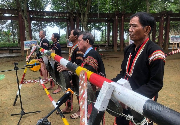 Cây nêu trong văn hóa của đồng bào Tây Nguyên