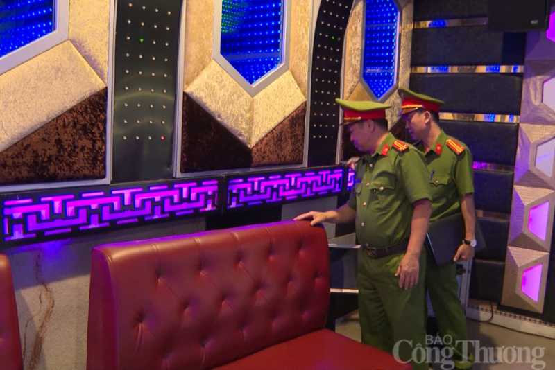 Lực lượng Công an tỉnh Đắk Nông đã tiến hành kiểm tra các cơ sở kinh doanh dịch vụ karaoke.
