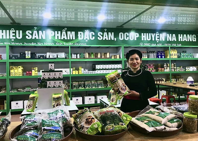 Gắn phát triển du lịch với tiêu thụ hàng hóa miền núi