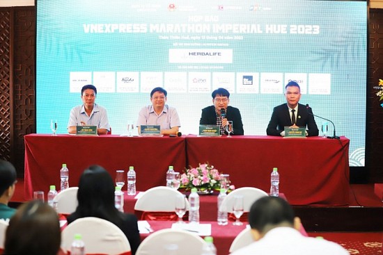thua thien hue hon 10000 nguoi tham gia chay vnexpress marathon imperial hue 2023