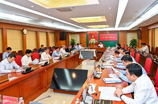 uy ban kiem tra trung uong de nghi thi hanh ky luat nguyen lanh dao tinh lao cai