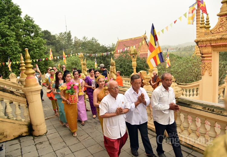 Khám phá Tết Chôl Chnăm Thmây của đồng bào Khmer tại Làng Văn hóa Khám phá Tết Chôl Chnăm Thmây của đồng bào Khmer tại Làng Văn hóa