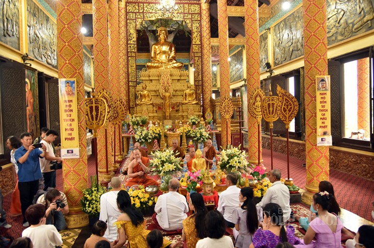 Khám phá Tết Chôl Chnăm Thmây của đồng bào Khmer tại Làng Văn hóa Khám phá Tết Chôl Chnăm Thmây của đồng bào Khmer tại Làng Văn hóa