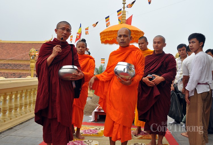 Khám phá Tết Chôl Chnăm Thmây của đồng bào Khmer tại Làng Văn hóa Khám phá Tết Chôl Chnăm Thmây của đồng bào Khmer tại Làng Văn hóa