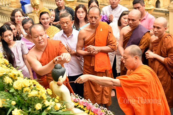 Khám phá Tết Chôl Chnăm Thmây của đồng bào Khmer tại Làng Văn hóa