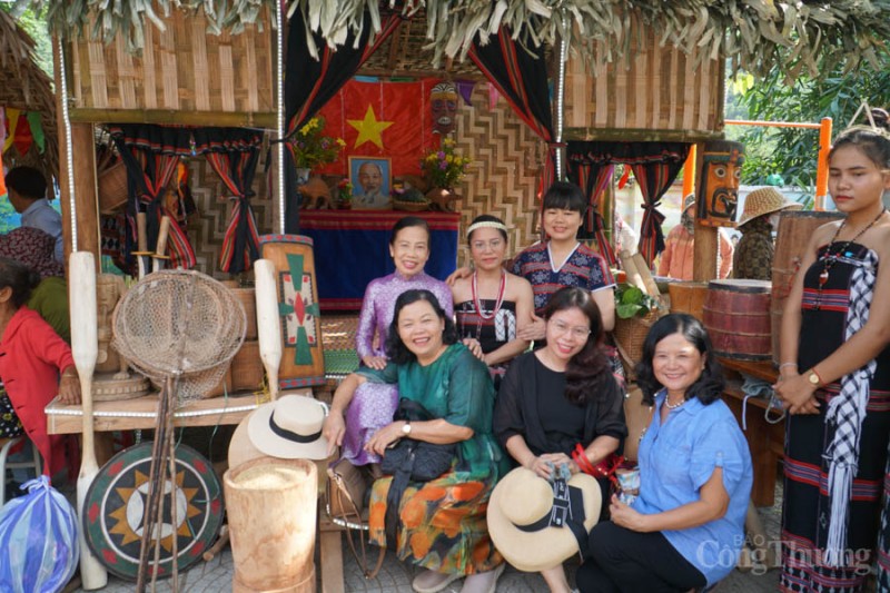 Múa Tung tung Da dá - Nét đẹp văn hóa đặc sắc của dân tộc Cơ tu Múa Tung tung Da dá - Nét đẹp văn hóa đặc sắc của dân tộc Cơ tu