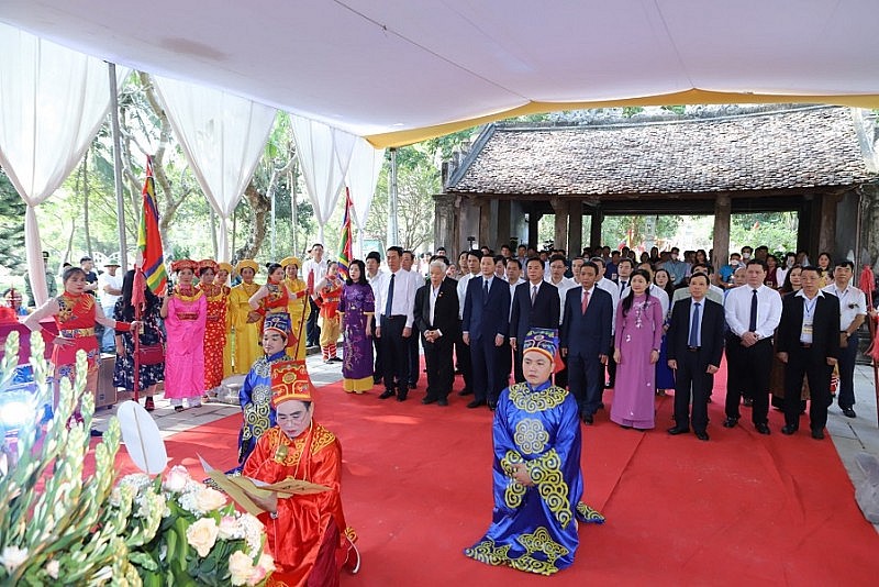 Thanh Hóa: Đón nhận Di sản văn hóa phi vật thể quốc gia Lễ hội đền thờ Lê Hoàn